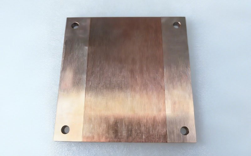 Precision CNC machined C11000 copper heatsink featuring 0.2mm thin micro-fins and 0.2mm channels.